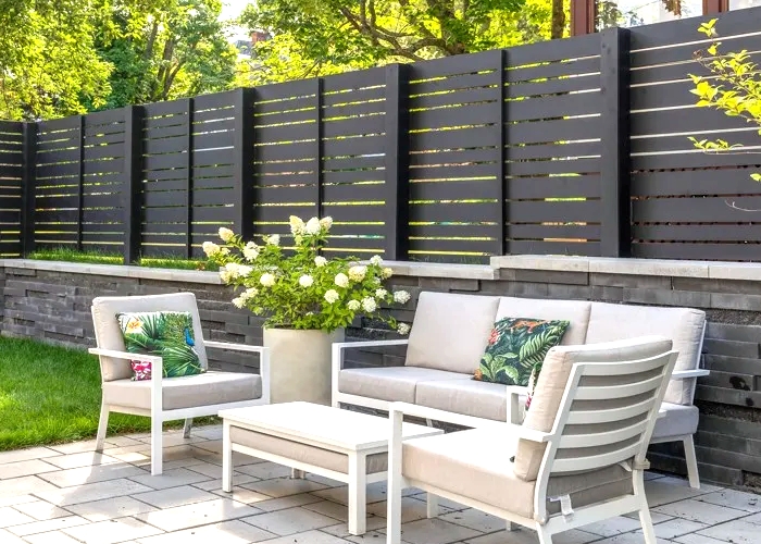 Contemporary fence style